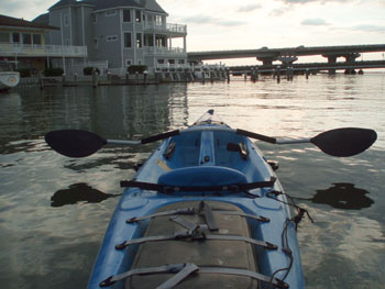 This is by far the easiest paddle I have used and it eliminated the soreness that I typically get in my shoulders while kayaking. 